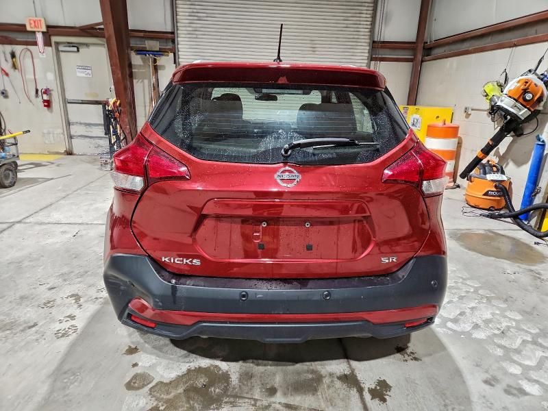 2020 Nissan Kicks sr