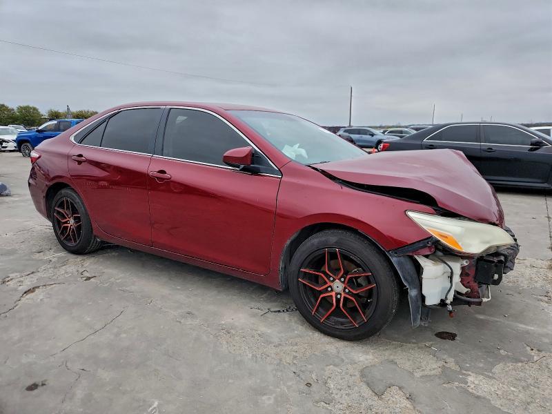 2016 Toyota Camry le