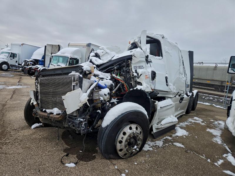 2021 Freightliner Cascadia 126