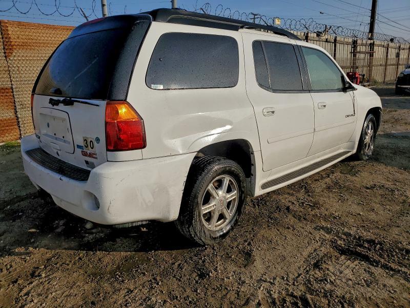 2005 GMC Envoy Denali xl