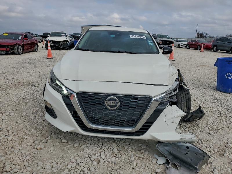 2020 Nissan Altima sr