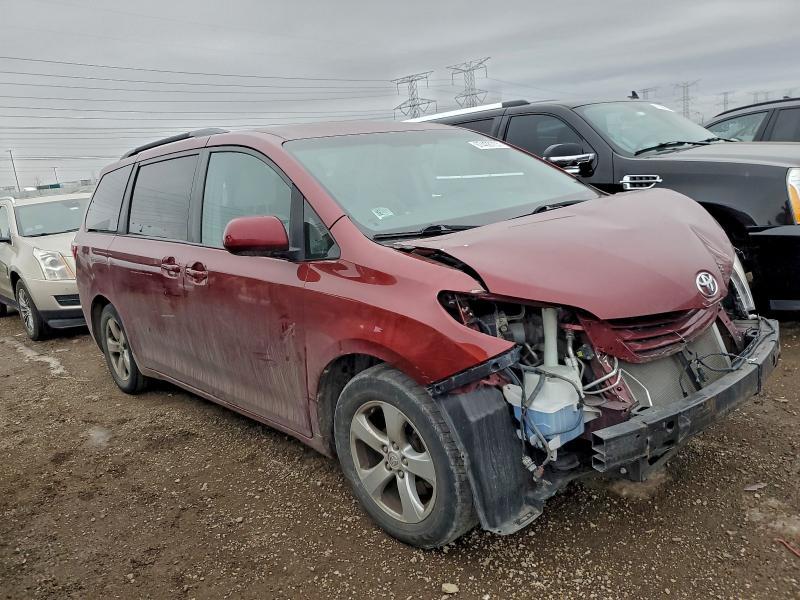 2016 Toyota Sienna le