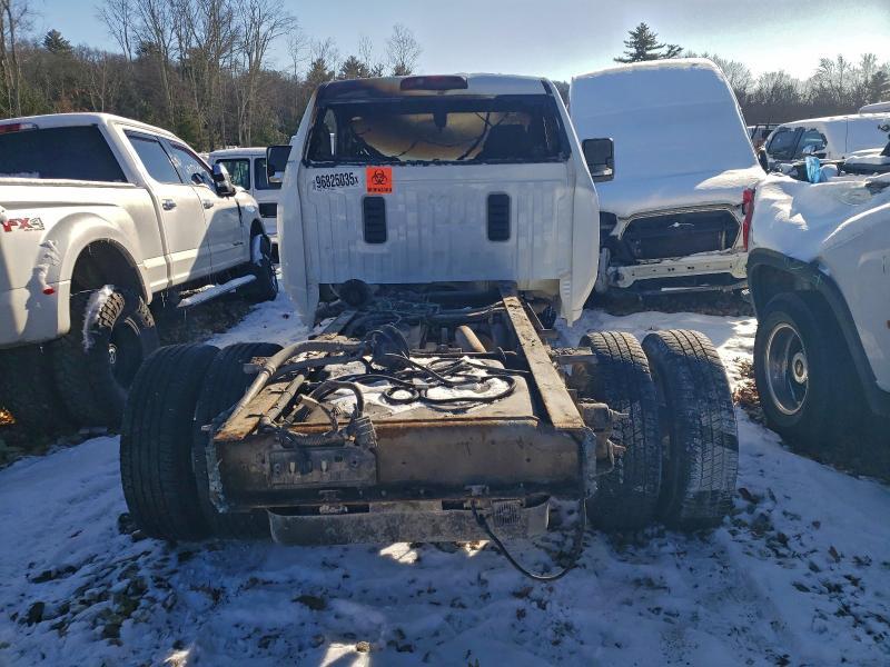 2023 GMC Sierra 3500HD Truck Cab AND Chassis