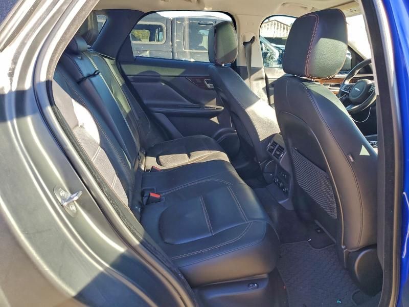 2018 Jaguar F-pace Prestige