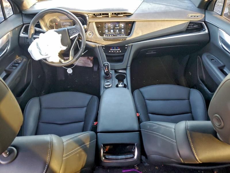 2024 Cadillac XT6 Luxury