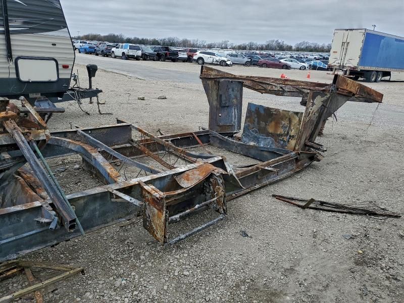 2016 Land Rover Trailer