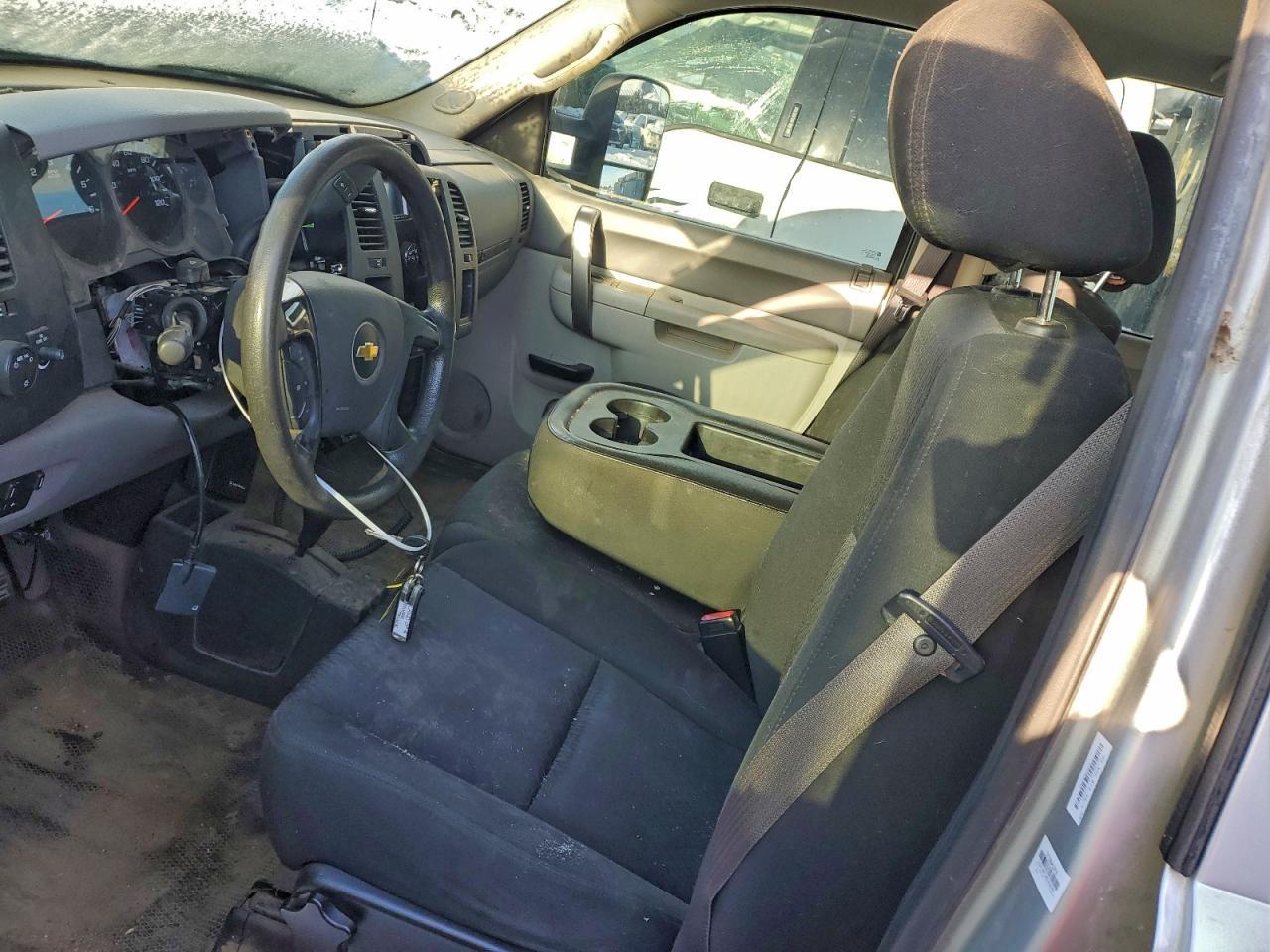 2012 Chev Rolet Silverado 2500 Flatbed Truck