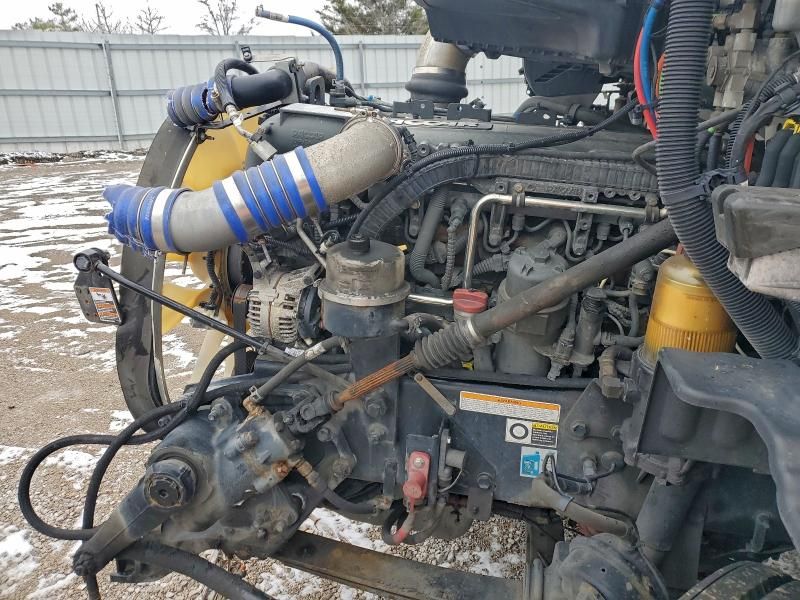 2015 Peterbilt 579 Truck Cab AND Chassis