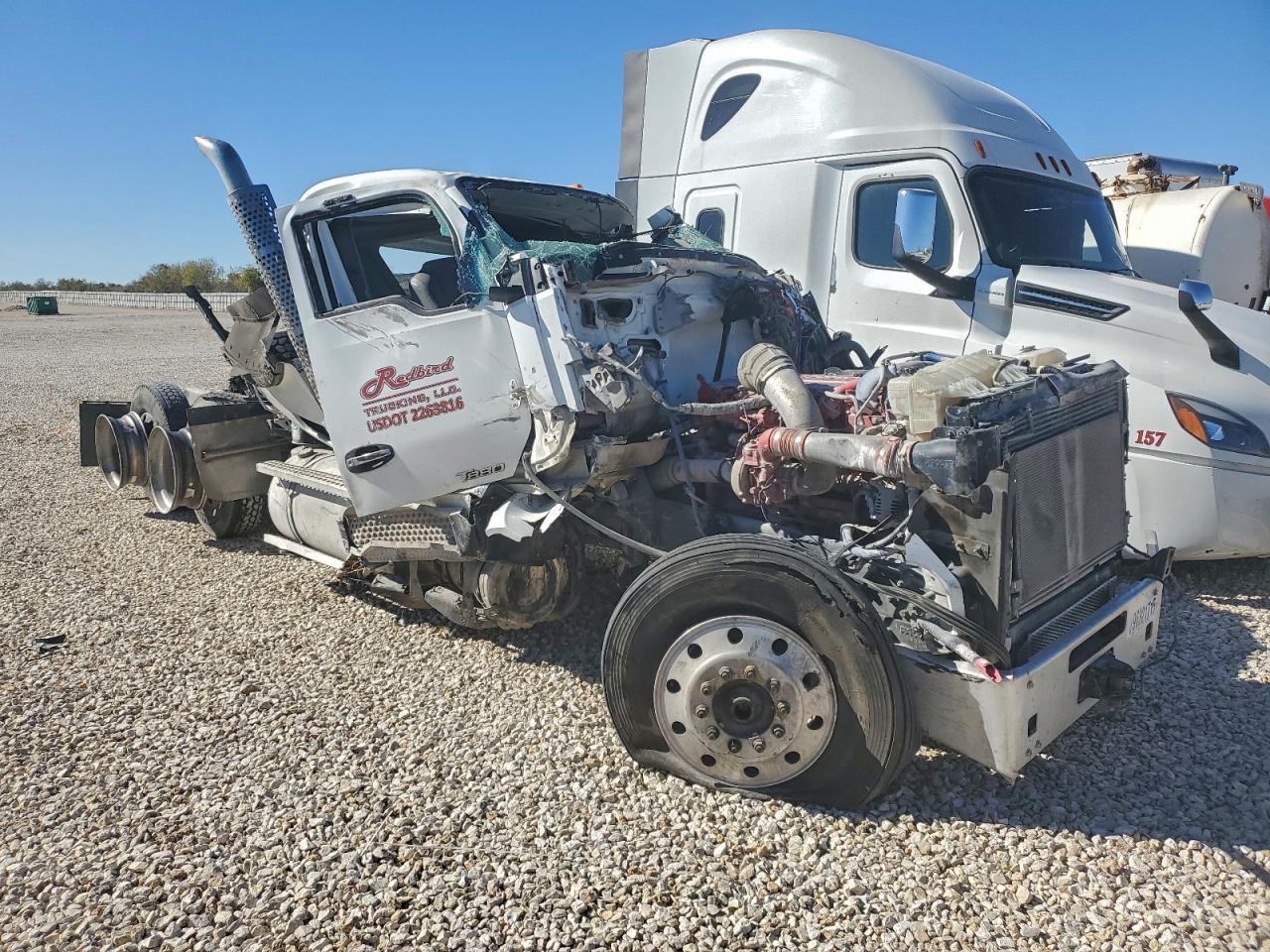 2018 Kenworth T880 Semi Truck