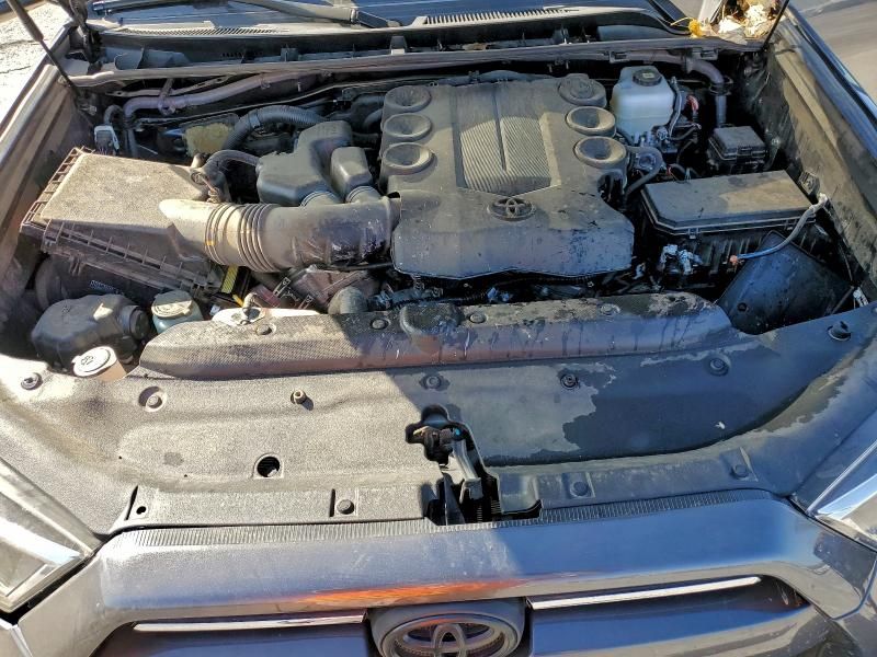 2023 Toyota 4runner se