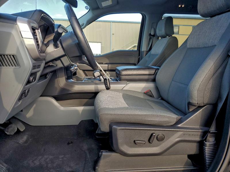 2023 Ford F150 Lightning pro