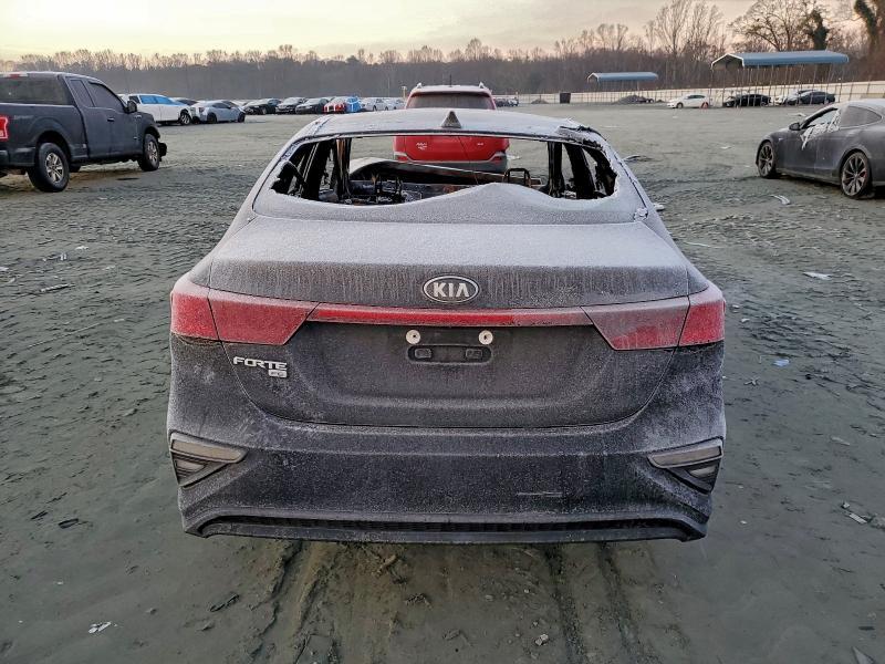 2021 KIA Forte fe