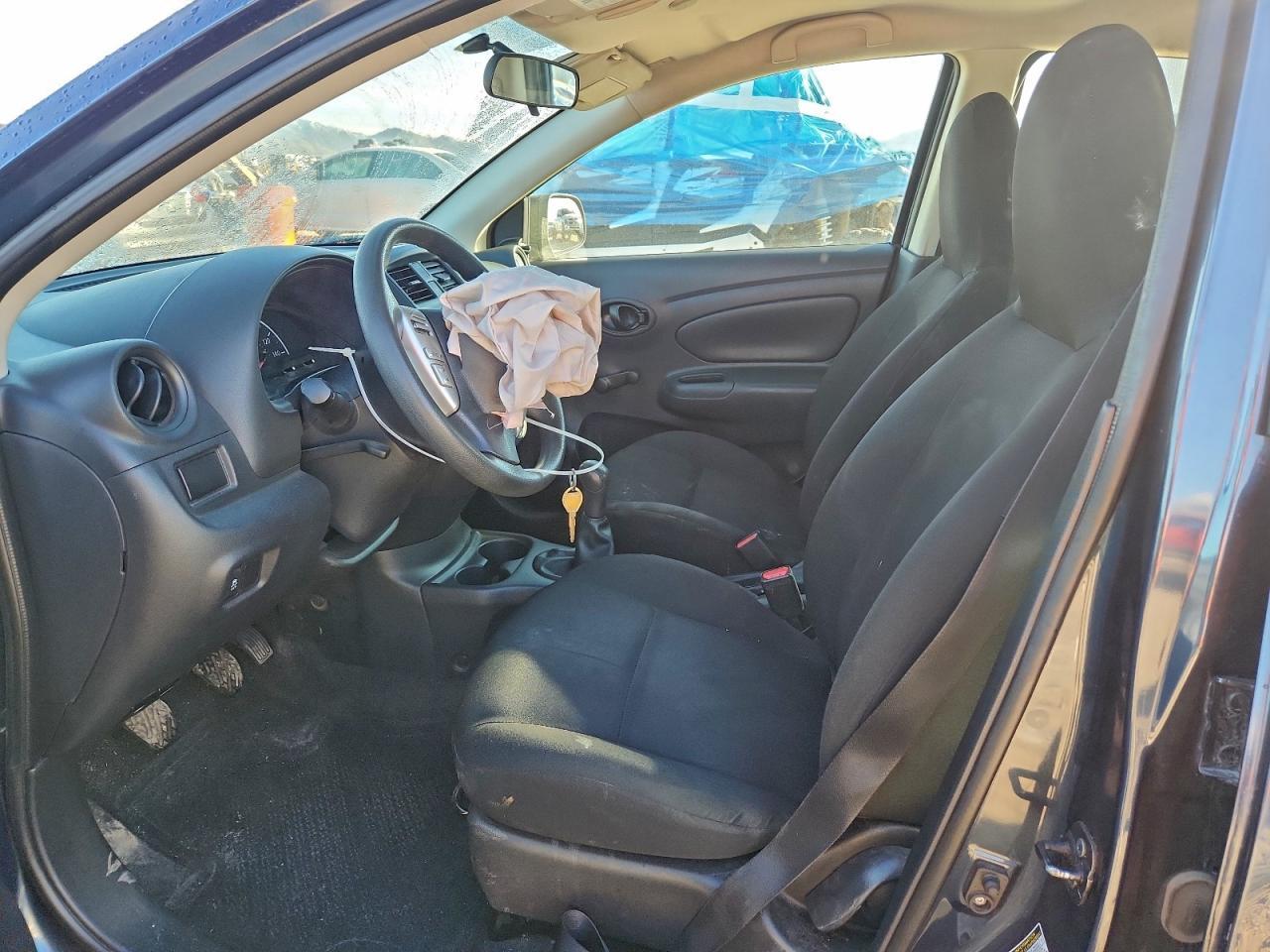 2015 Nissan Versa s
