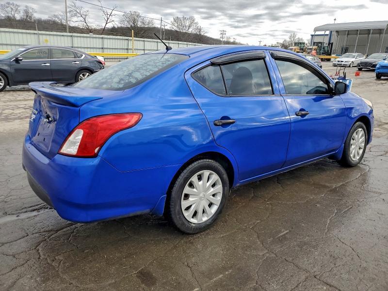 2017 Niss Versa s