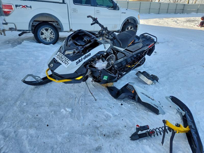 2024 Skidoo 2024 Ski-doo mxz 850 Snowmobile