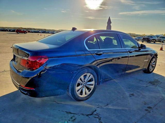 2015 BMW 740 li