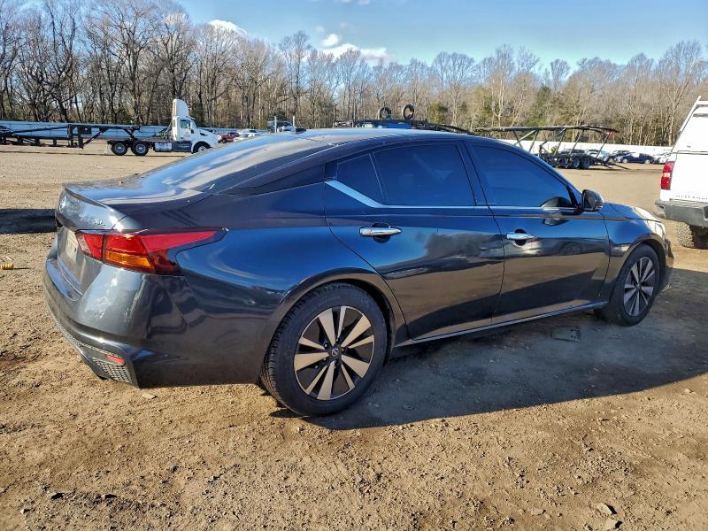 2019 Nissan Altima sl