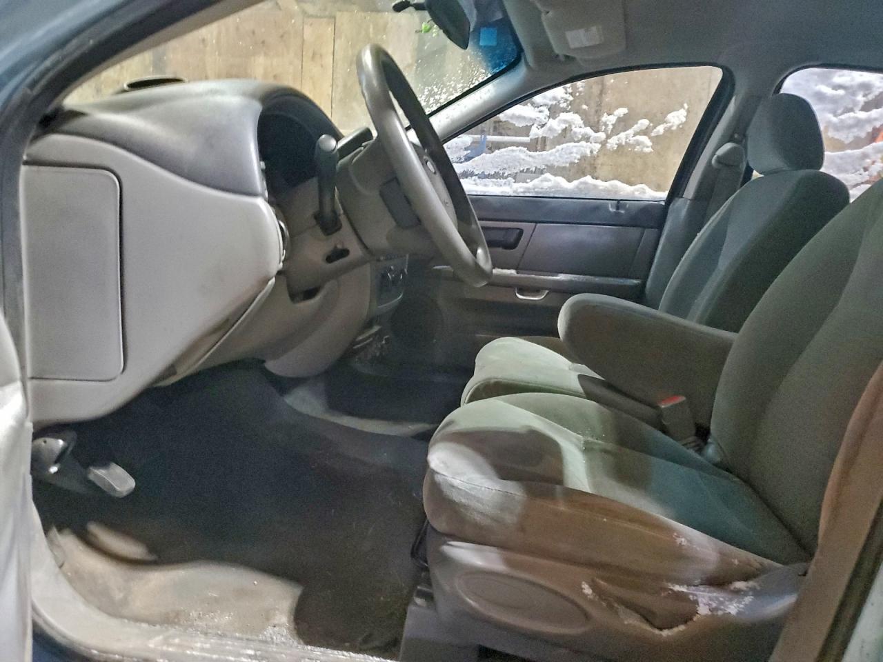 2005 Ford Taurus se