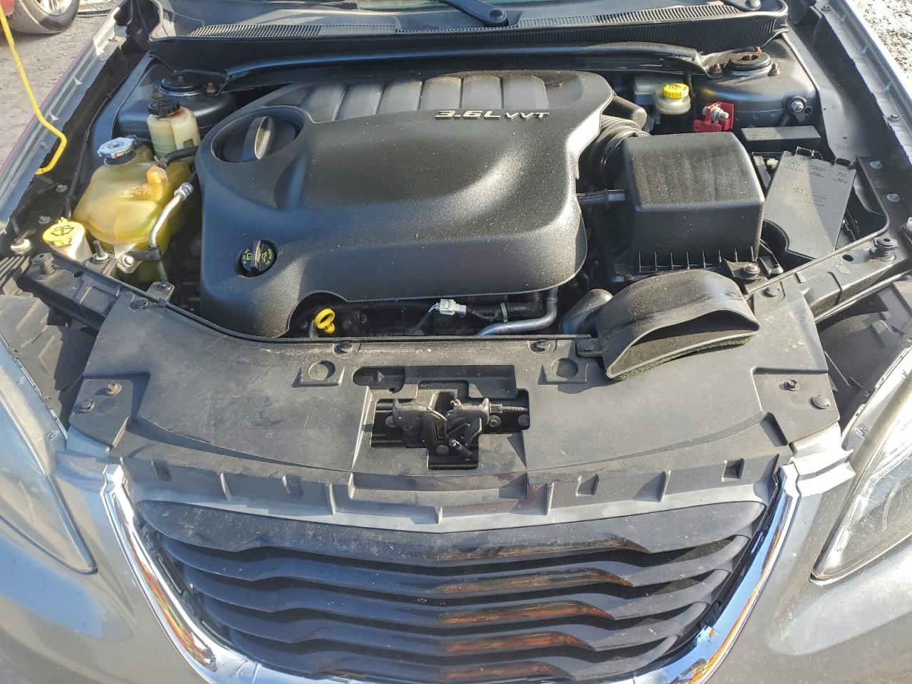 2011 Chrysler 200 s