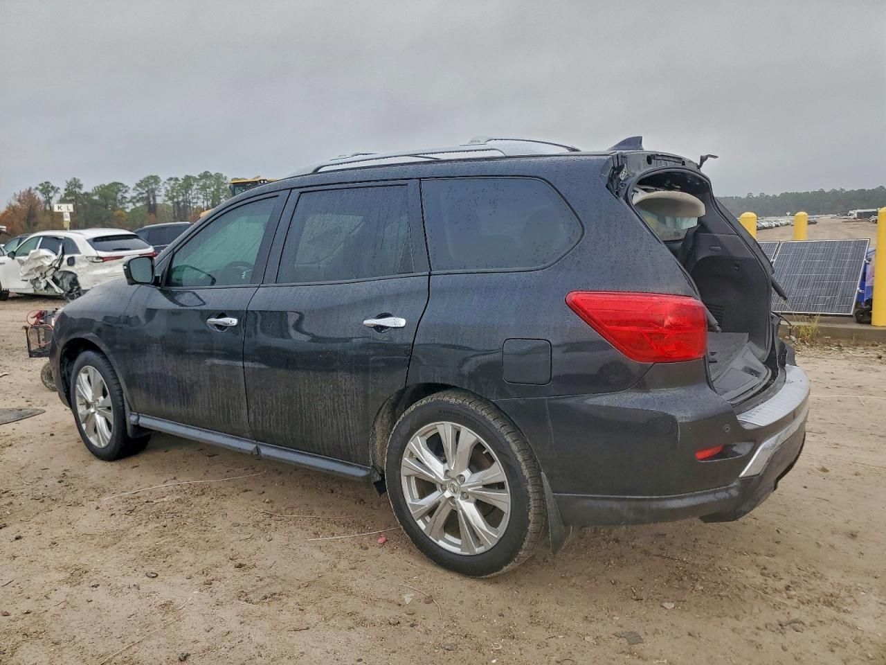 2019 Nissan Pathfinder s