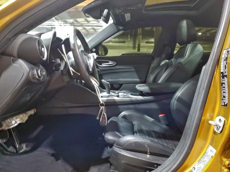 2022 Alfa Romeo Giulia Super