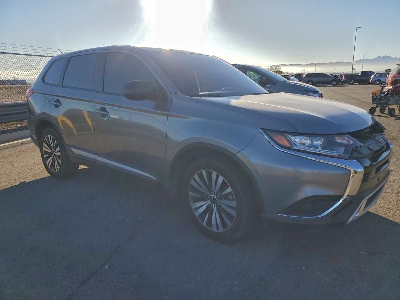 2019 Mitsubishi Outlander es
