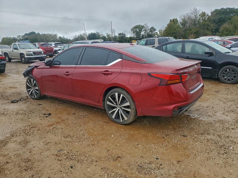 2022 Nissan Altima sr