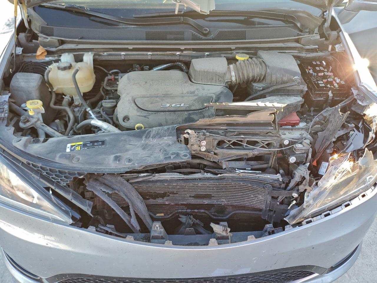 2018 Chrysler Pacifica Touring l