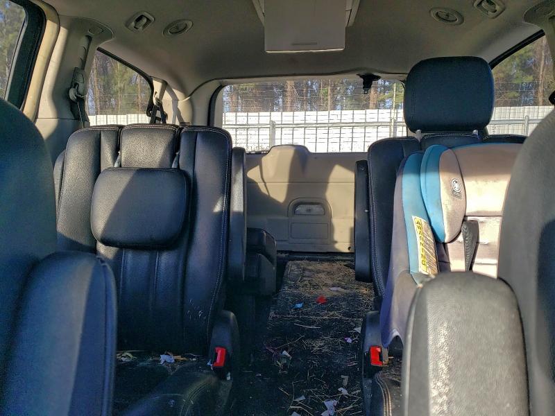 2016 Chrysler Town & Country Touring