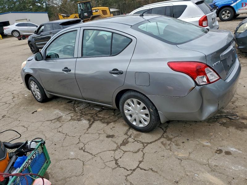 2012 Nissan Versa s