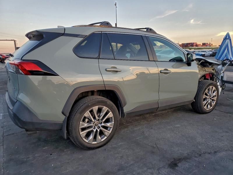 2022 Toyota Rav4 xle Premium