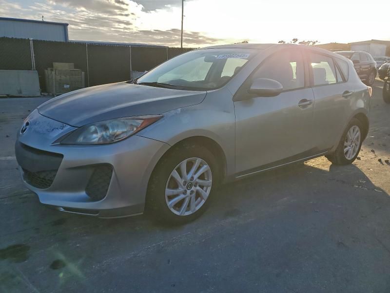 2013 Mazda 3 I