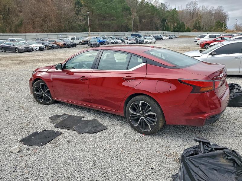 2024 Nissan Altima sr