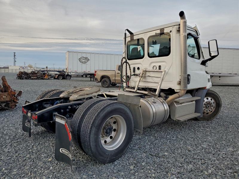 2024 Freigliner 2024 Freightliner Cascadia 116 Semi Truck