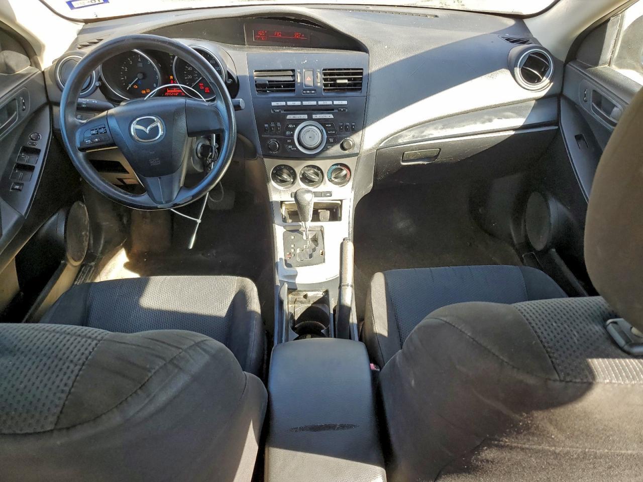 2011 Mazda 3 I