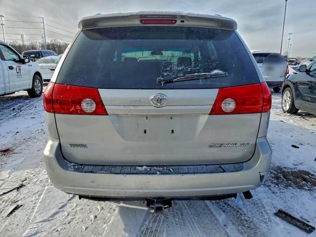2007 Toyota Sienna xle