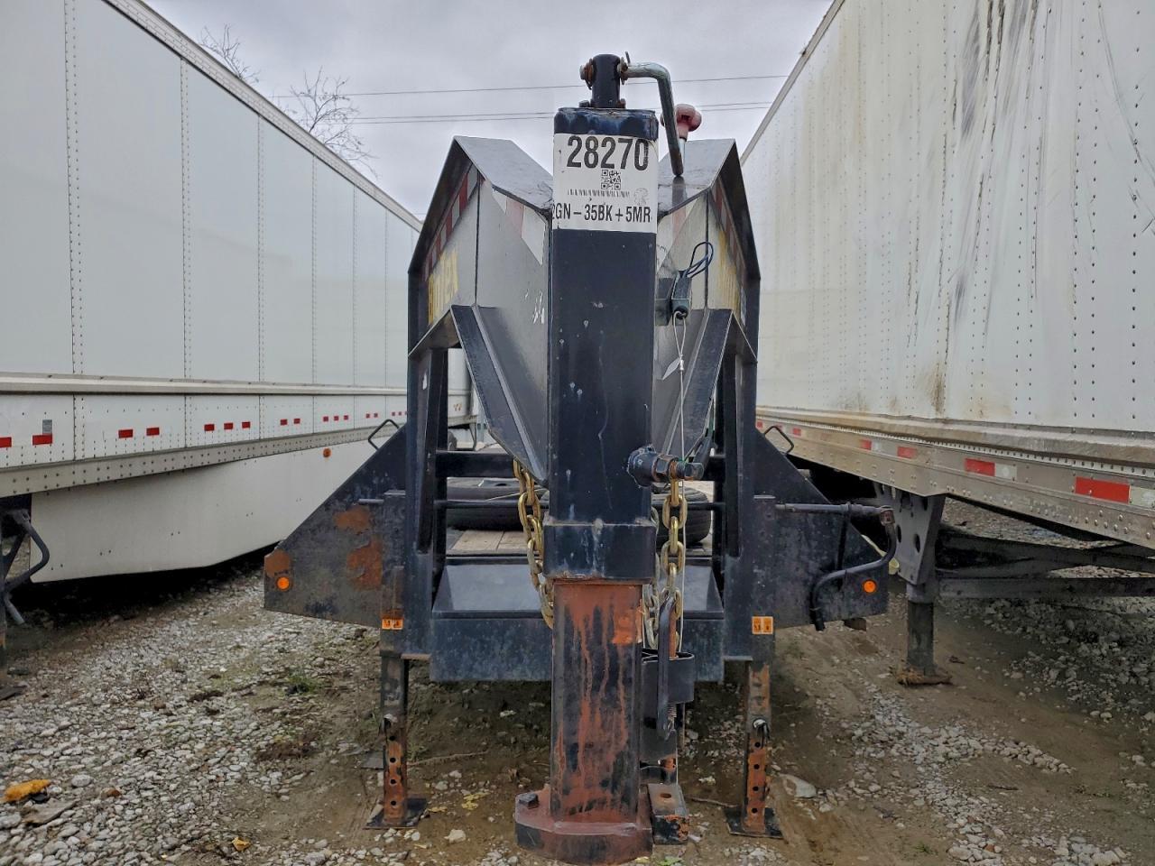 2022 Big Tex 22GN-35BK+5MR Equipment Trailer
