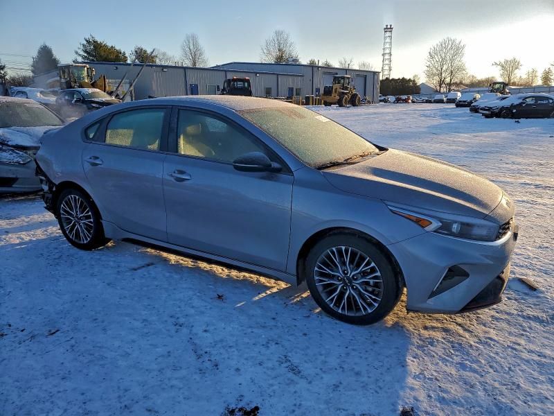 2024 KIA Forte gt Line