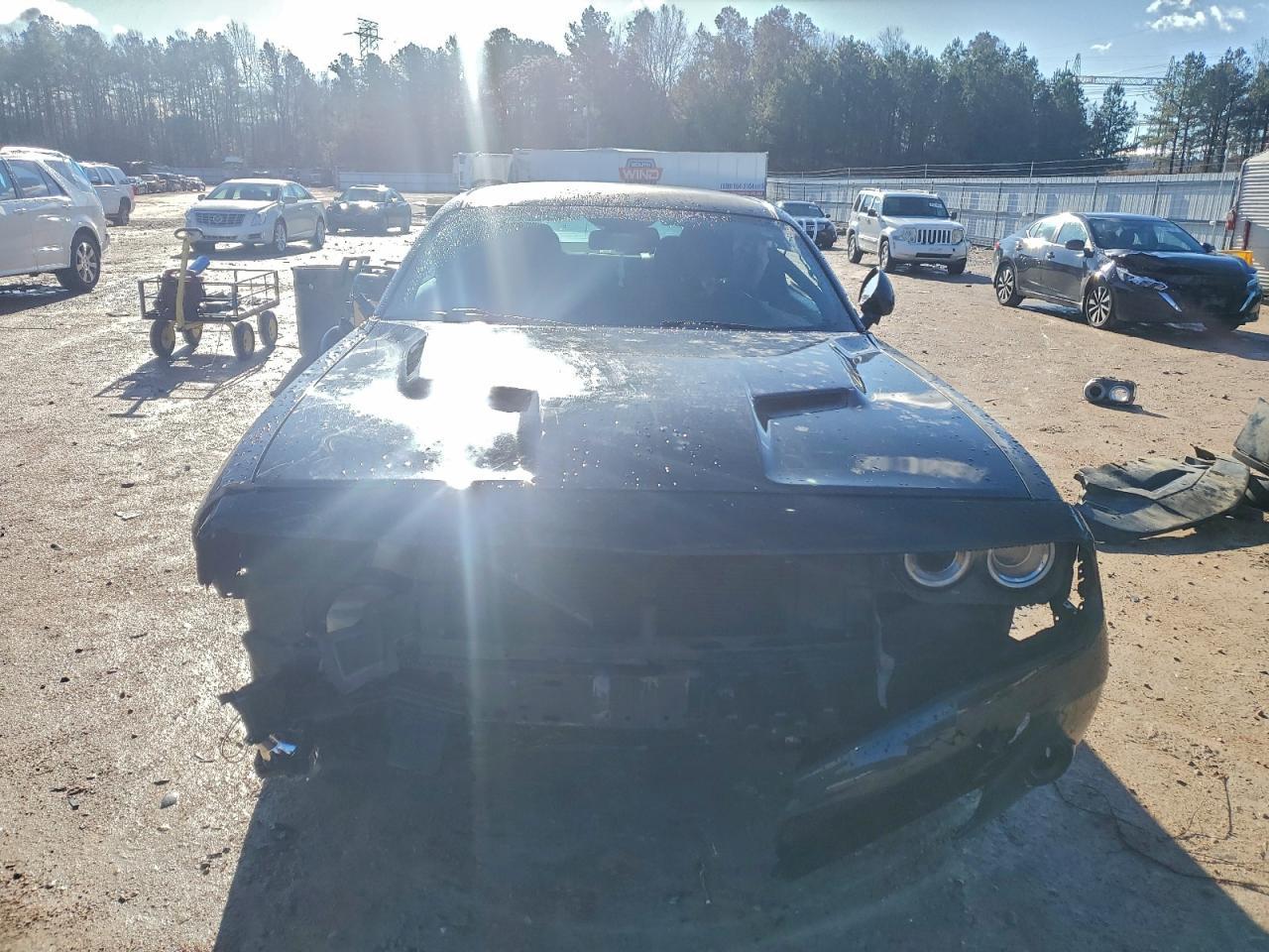 2015 Dodge Challenger sxt