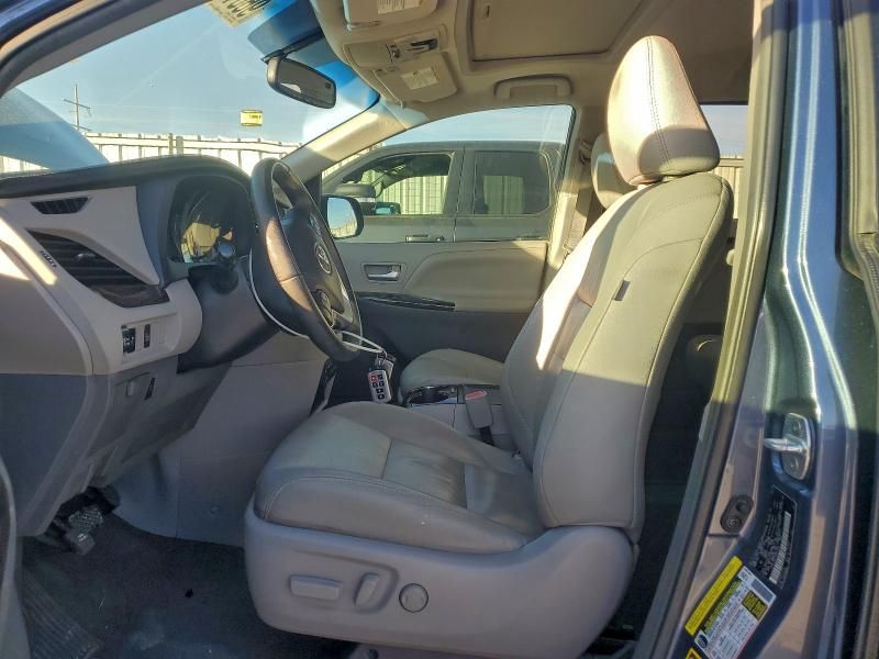2017 Toyota Sienna xle