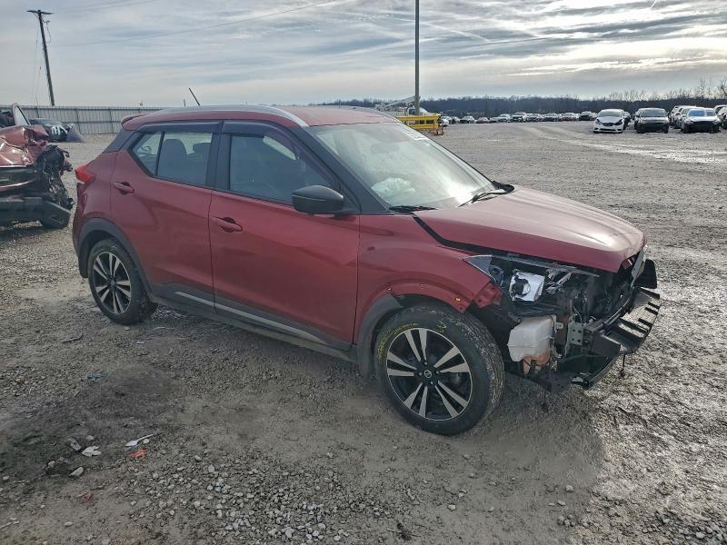 2020 Nissan Kicks sr