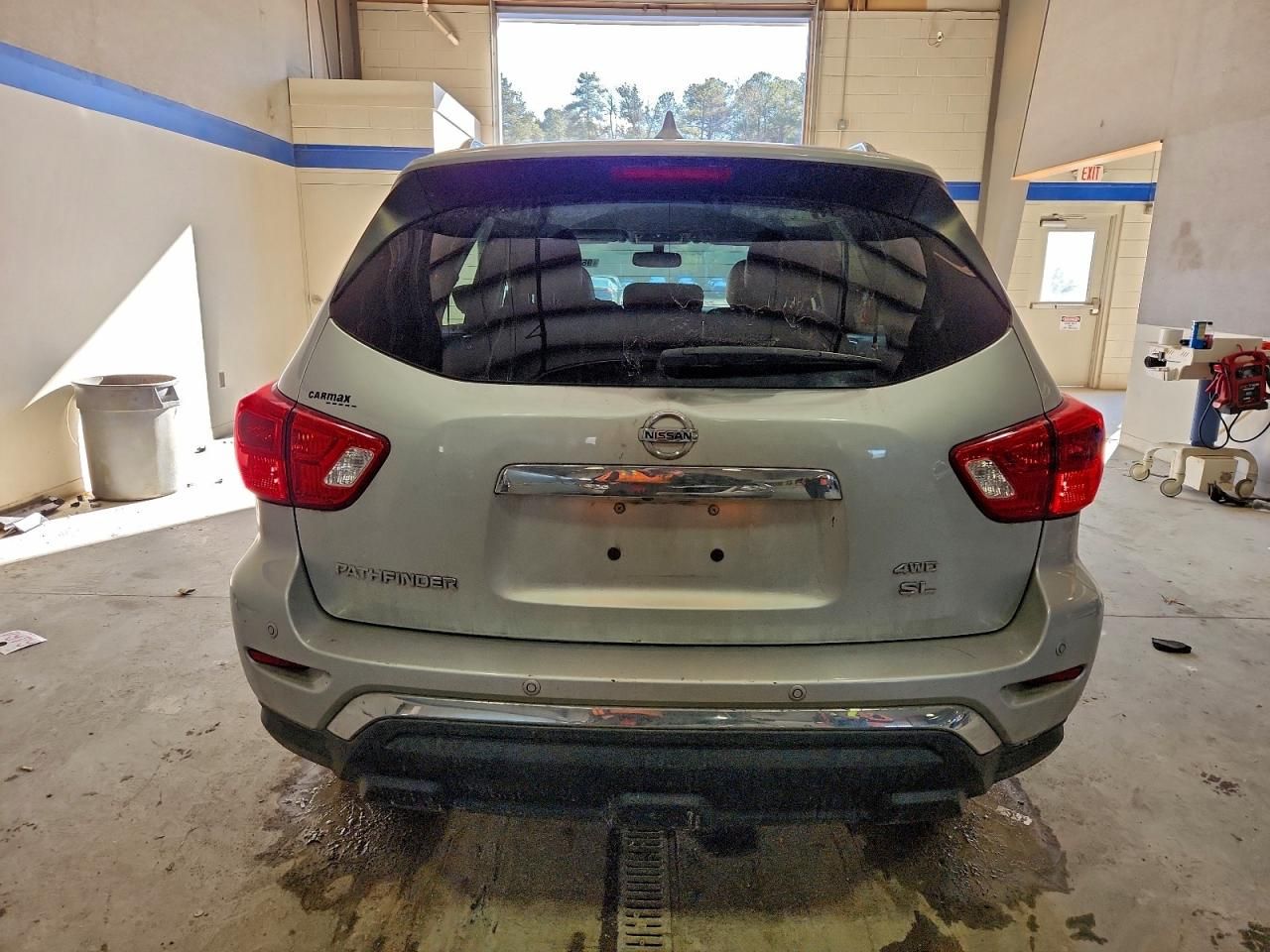 2020 Nissan Pathfinder sl