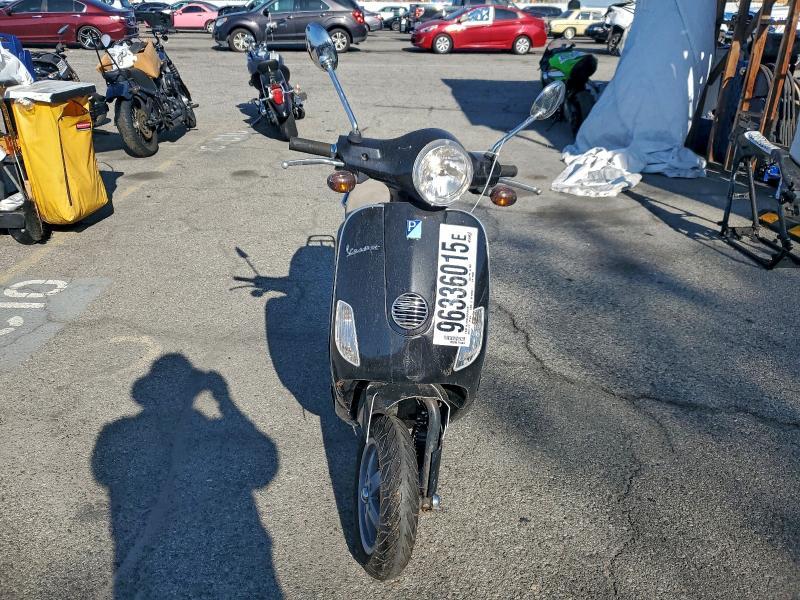 2010 Vespa LX 150