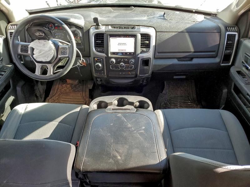 2022 Dodge Ram 1500 Classic slt