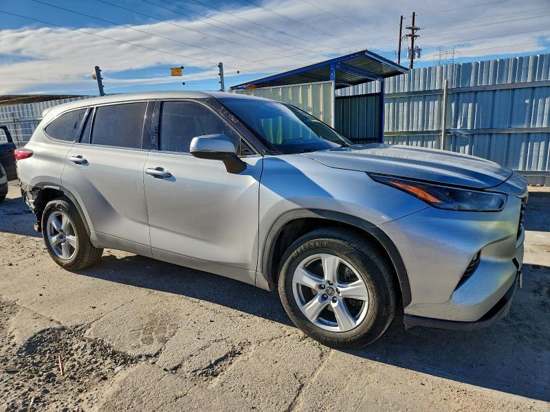 2022 Toyota Highlander l