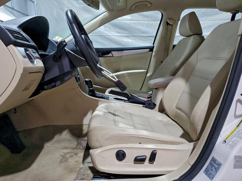 2013 Volkswagen Passat se