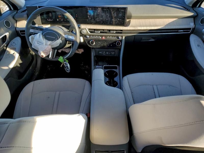 2025 Hyundai Sonata Hybrid