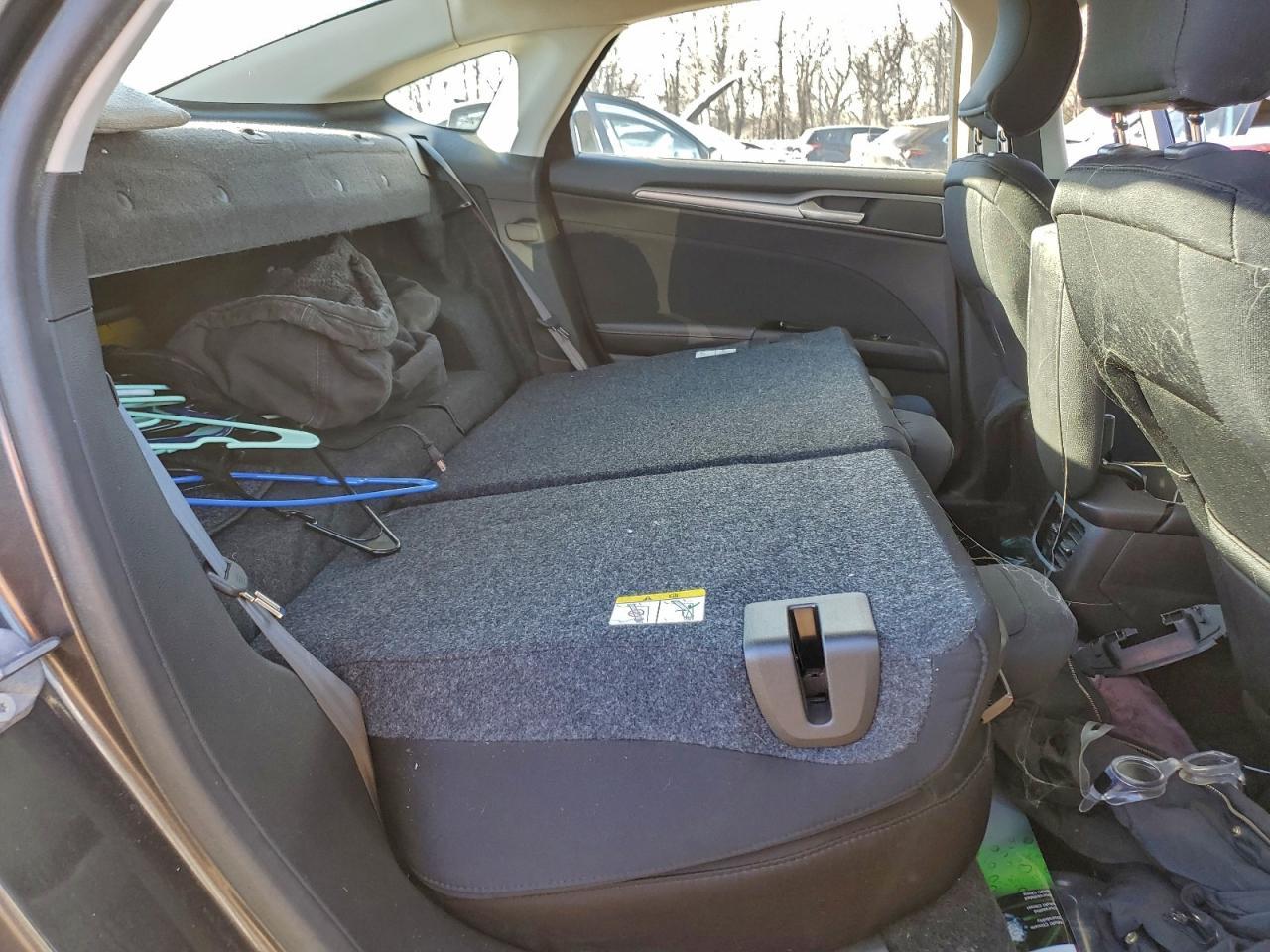 2016 Ford Fusion se Hybrid