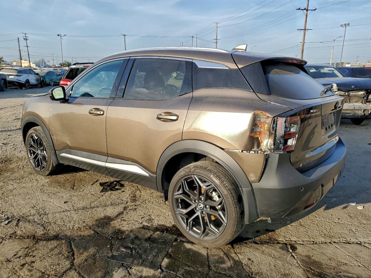 2025 Nissan Kicks sr