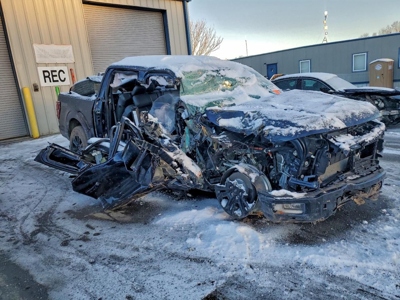 2025 Ford F150 Platinum